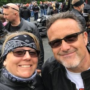 Meet your Posher, April